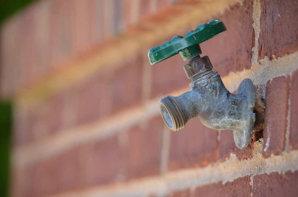 Outdoor Plumbing Leaks Long Island Homeowners Miss Every Spring