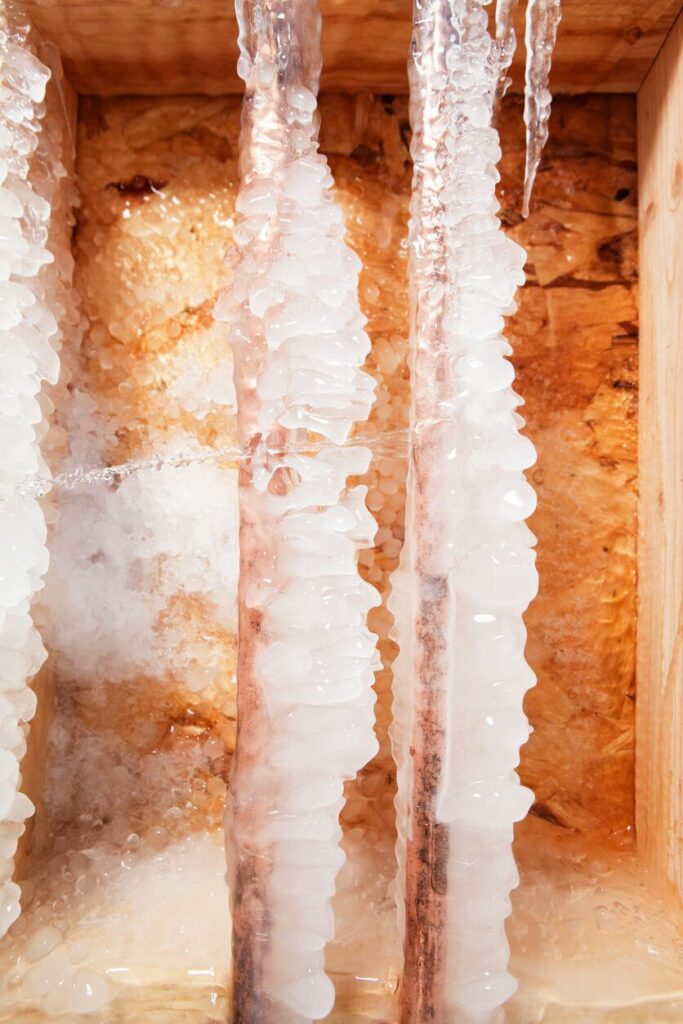 How To Prevent Pipes From Freezing & Bursting